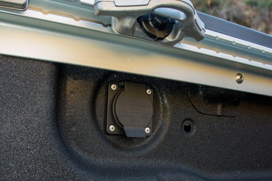  Nissan Titan Pickup 2013 года  (фото 8 из 43)